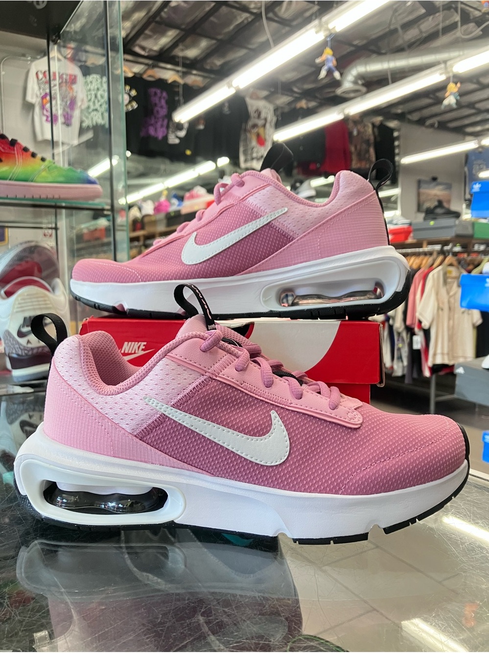 Women’s Nike Air Max INTRLK Lite Pink Foam Size 7.5